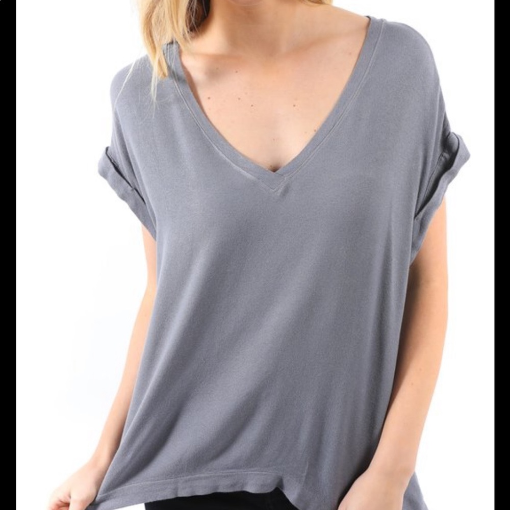 NWT Bella Dahl vneck tee